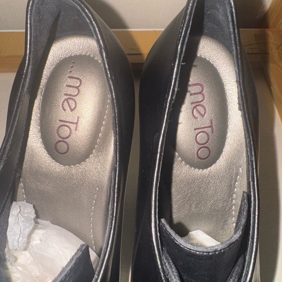 Me Too shoes heels size 8M - Picture 9 of 10